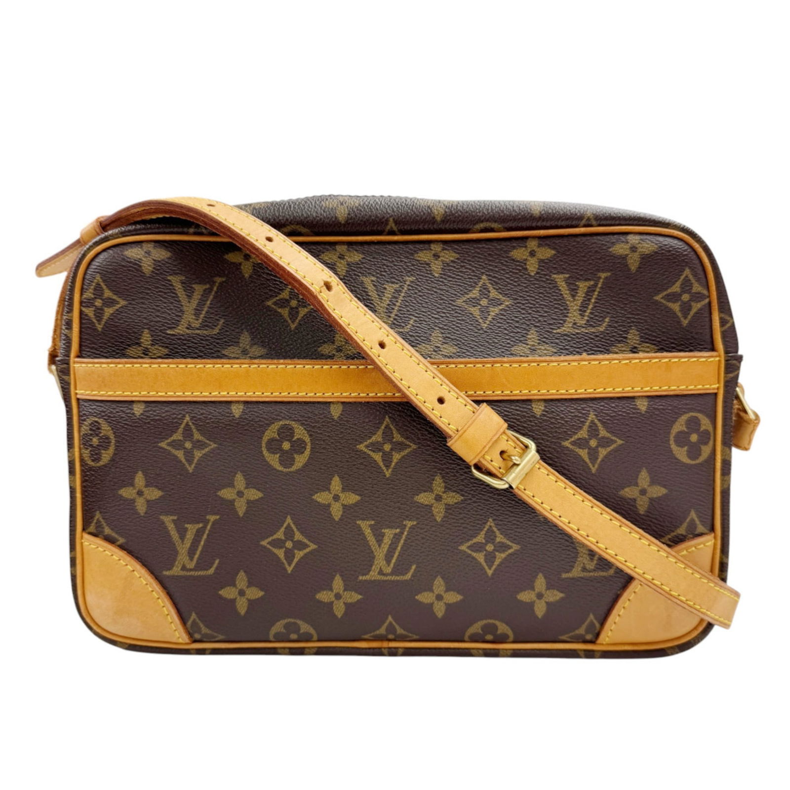 Monogram Louis Vuitton Shoulder Bag: Monogram Louis Vuitton Shoulder Bag This listing features Monogram Louis Vuitton Shoulder Bag. Item specifics are provided below. Item Specifics: Brand: Louis Vuitton Type: Shoulder Bag Material: Mono