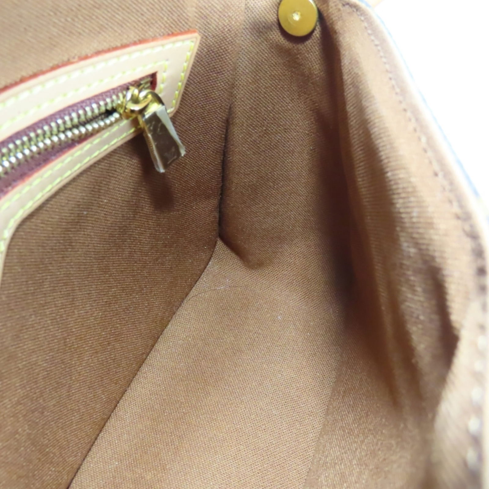 Monogram Louis Vuitton Shoulder Bag - 18