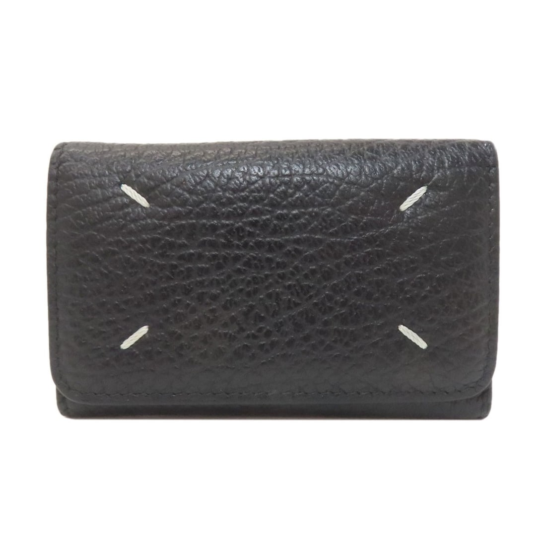 Leather MaisonMargiela logo key holder: Leather MaisonMargiela logo key holder This listing features Leather MaisonMargiela logo key holder. Item specifics are provided below. Item Specifics: Brand: MaisonMargiela Style: key holder Material