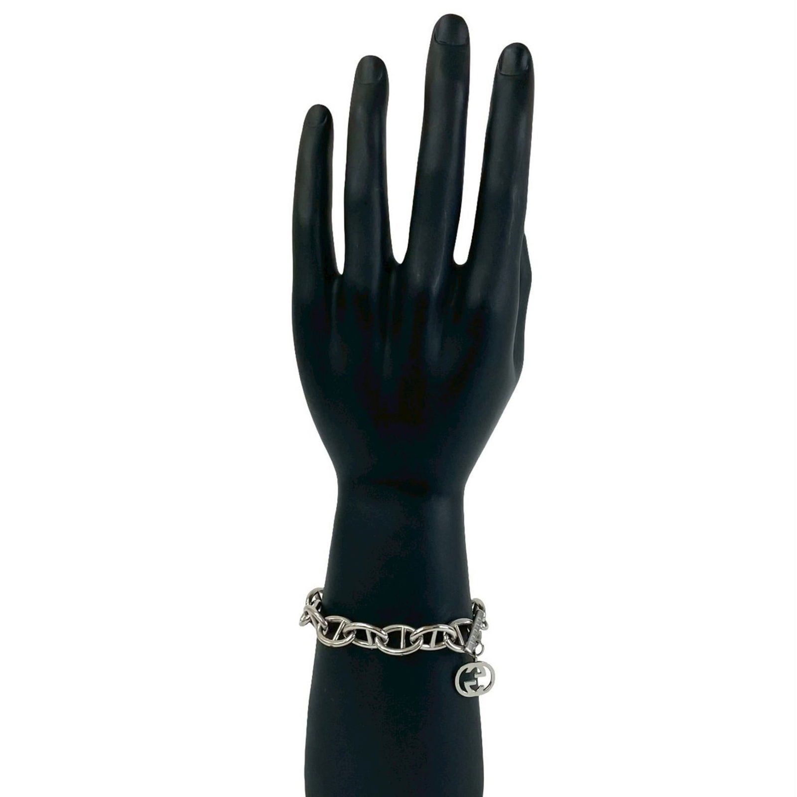 Metal Gucci Charm Bracelet: Metal Gucci Charm Bracelet This listing features Metal Gucci Charm Bracelet. Item specifics are provided below. Item Specifics: Brand: Gucci Type: Charm Bracelet Gender: Women Material: Metal Color: S