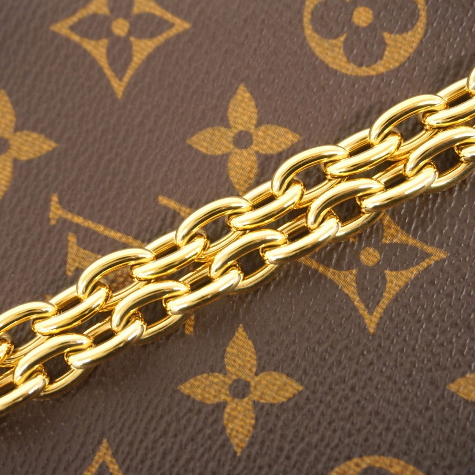 Bag Louis Vuitton Shoulder - 10