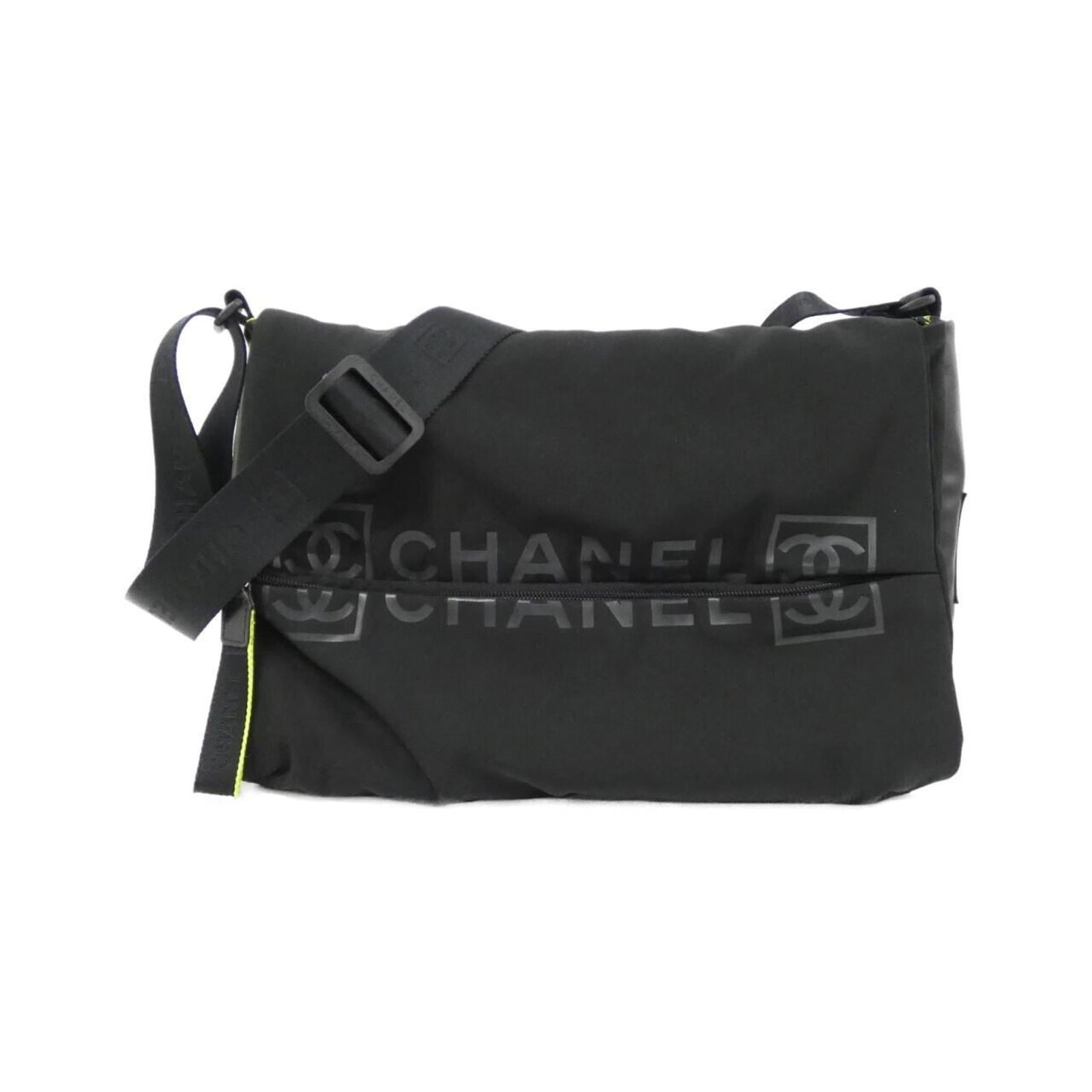 Rubber - Chanel Shoulder Bag Nylon: Rubber - Chanel Shoulder Bag Nylon This listing features Rubber - Chanel Shoulder Bag Nylon. Item specifics are provided below. Item Specifics: Brand: Chanel Type: Shoulder Bag Material: Nylon ,