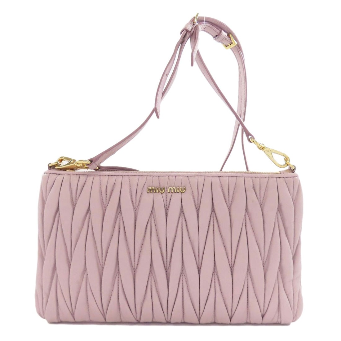 Calf MIUMIU Materasse Shoulder Bag: Calf MIUMIU Materasse Shoulder Bag This listing features Calf MIUMIU Materasse Shoulder Bag. Item specifics are provided below. Item Specifics: Brand: MIUMIU Style: Shoulder Bag Exterior Material: