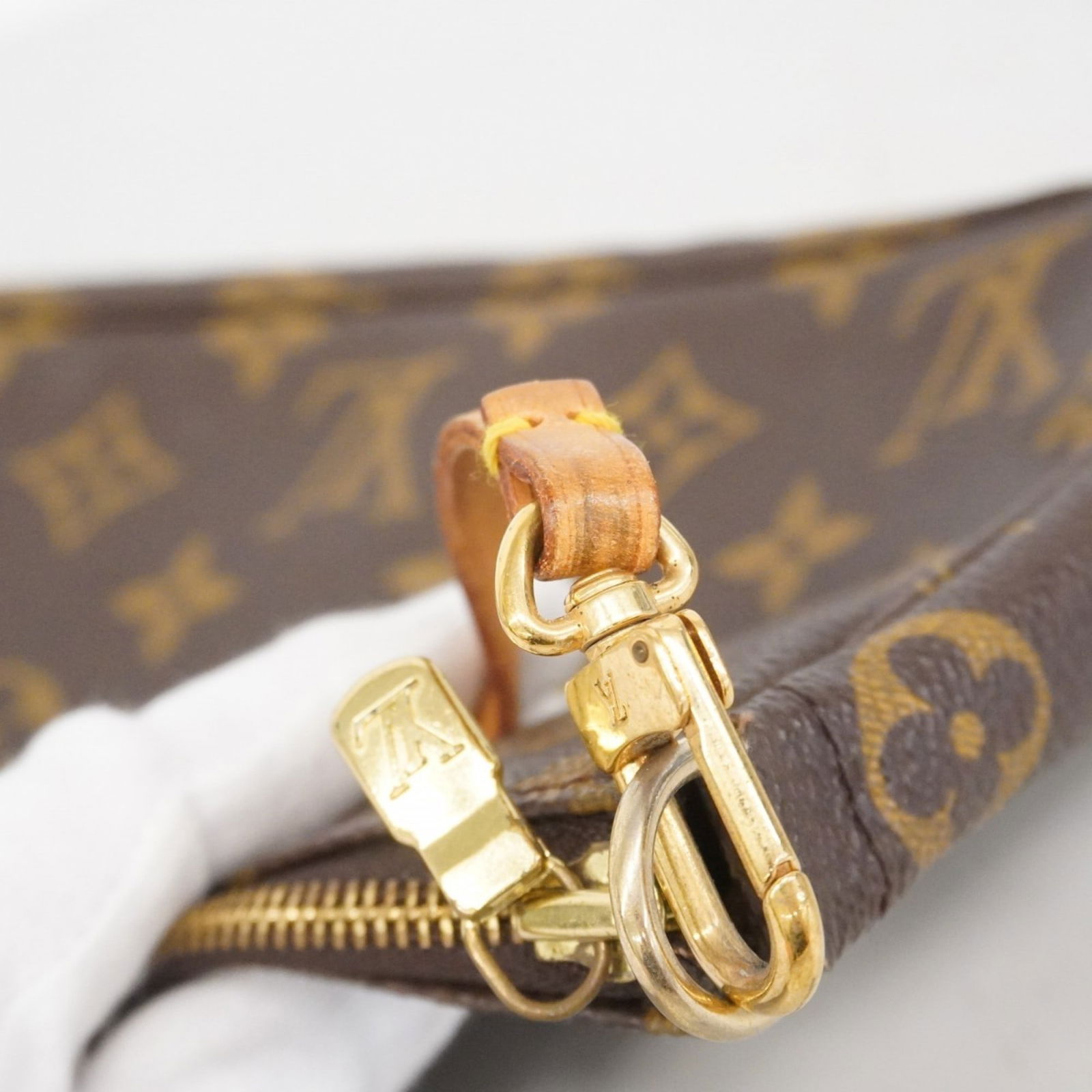 Pouch Louis Vuitton - 8