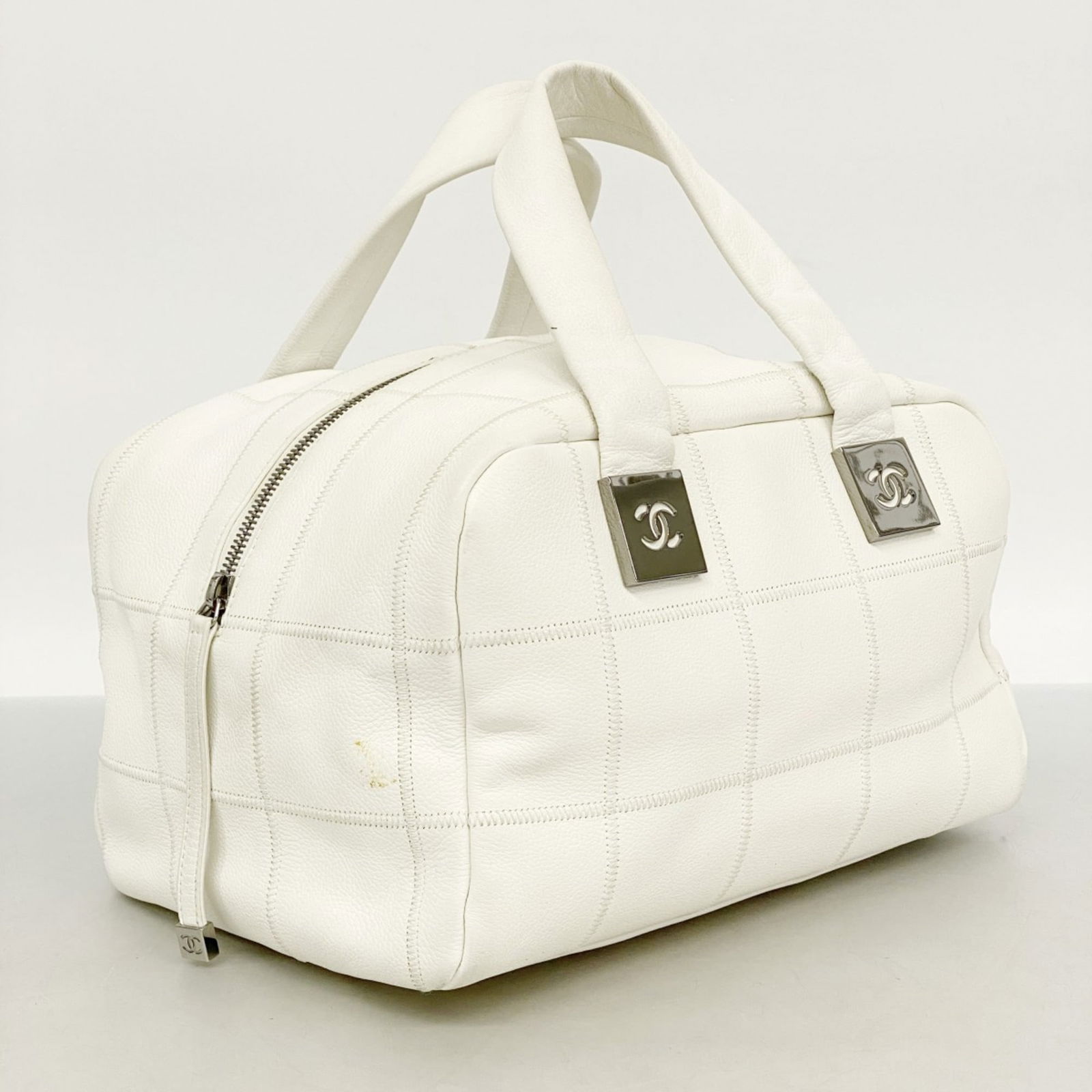 Leather Chanel Handbag - 2