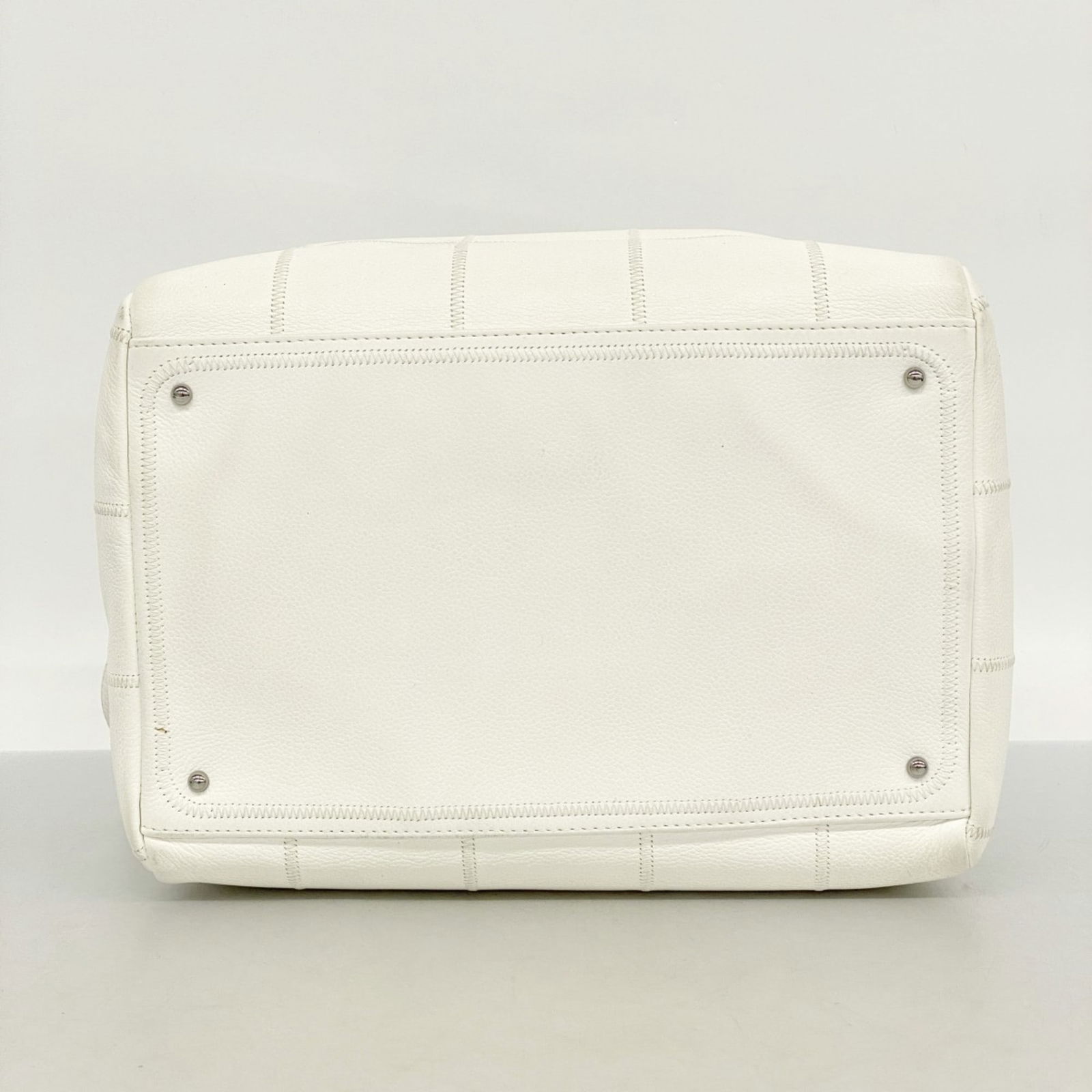 Leather Chanel Handbag - 3