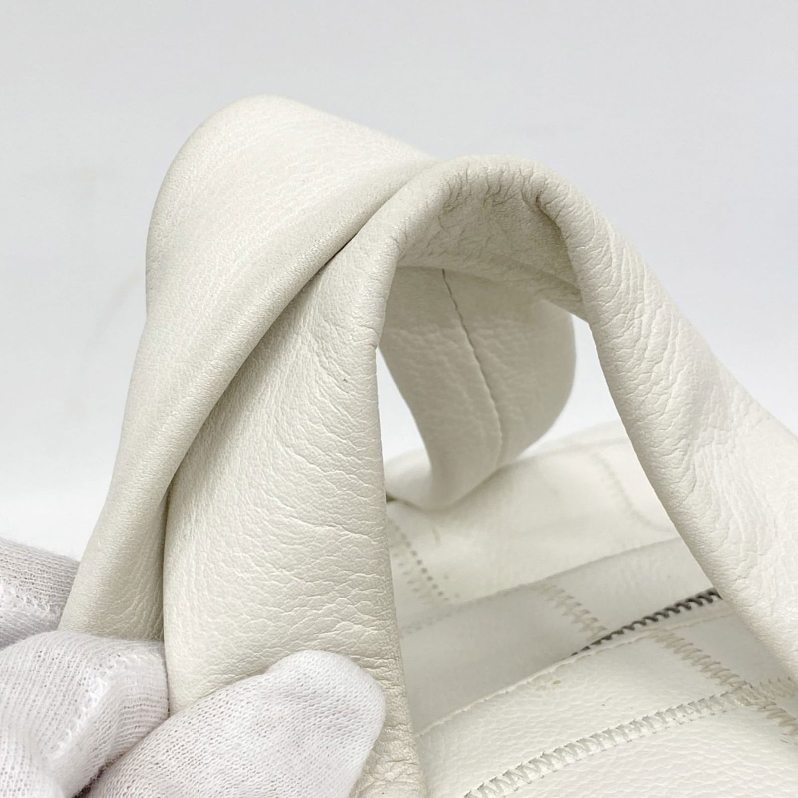 Leather Chanel Handbag - 9