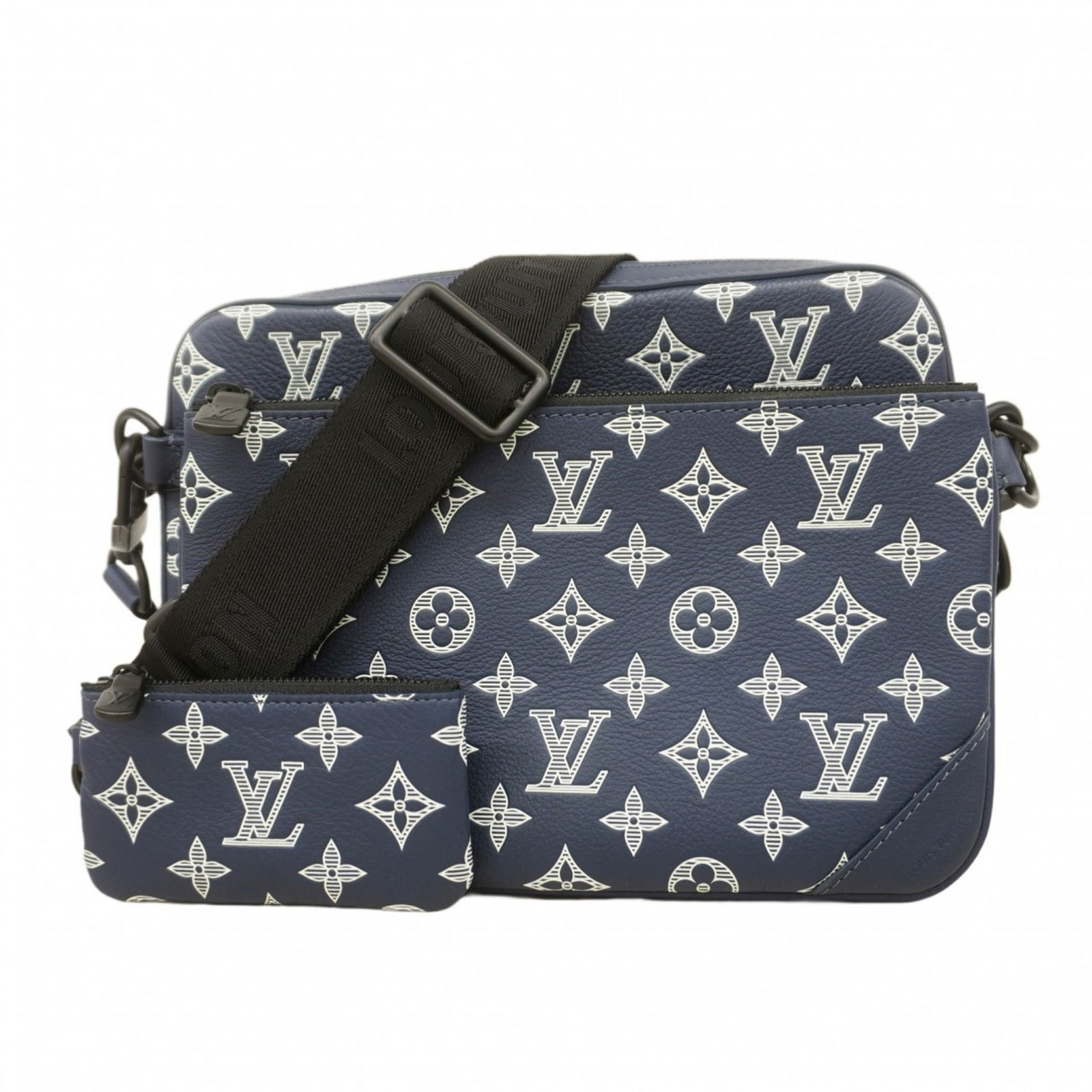 Bag Louis Vuitton Shoulder: Bag Louis Vuitton Shoulder This listing features Bag Louis Vuitton Shoulder. Item specifics are provided below. Item Specifics: Brand: Louis Vuitton Type: Shoulder Bag Color: Blue Gender: Men Size
