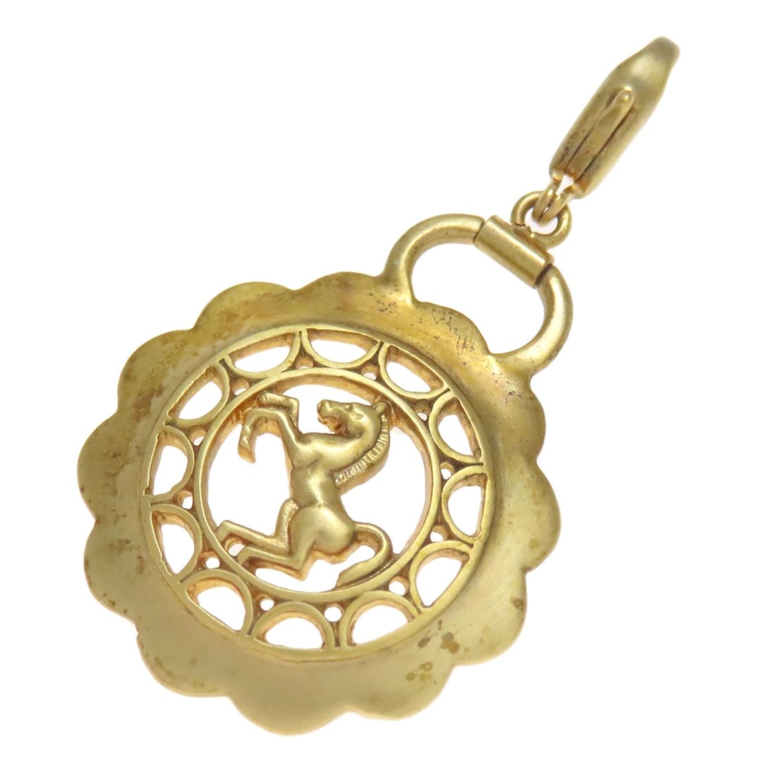 Metal HERMES Horse motif Pendant top charm: Metal HERMES Horse motif Pendant top charm This listing features Metal HERMES Horse motif Pendant top charm. Item specifics are provided below. Item Specifics: Brand: HERMES Style: charm Material: