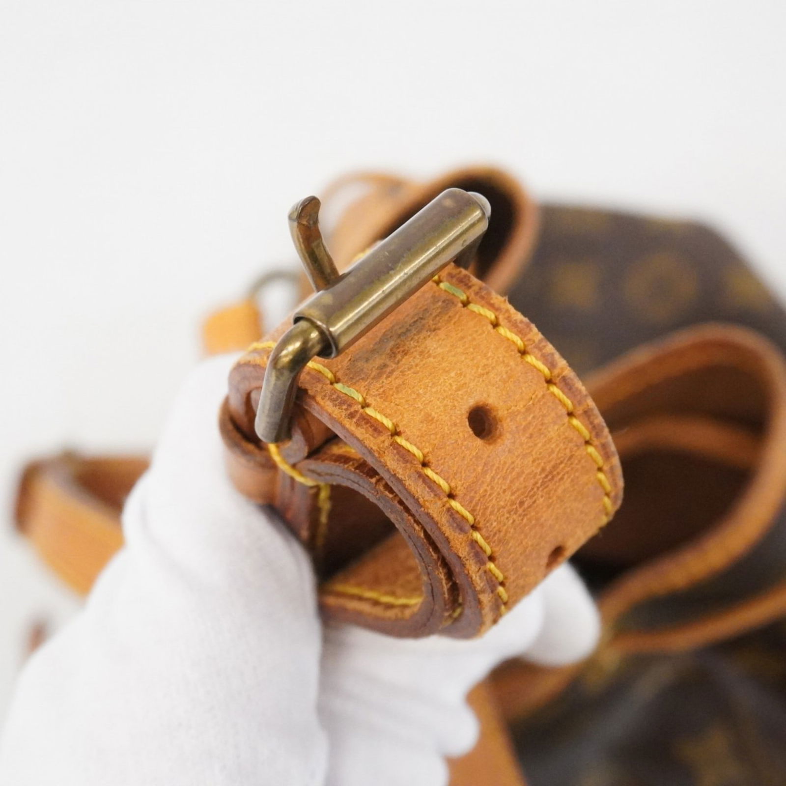 Bag Louis Vuitton Shoulder - 12