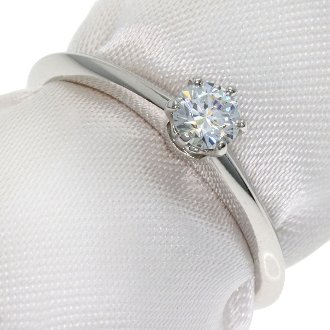 PT950 TIFFANY&Co. Solitaire 1P Diamond Ring Platinum: PT950 TIFFANY&Co. Solitaire 1P Diamond Ring Platinum This listing features PT950 TIFFANY&Co. Solitaire 1P Diamond Ring Platinum. Item specifics are provided below. Item Specifics: Brand: TIFFANY&Co.