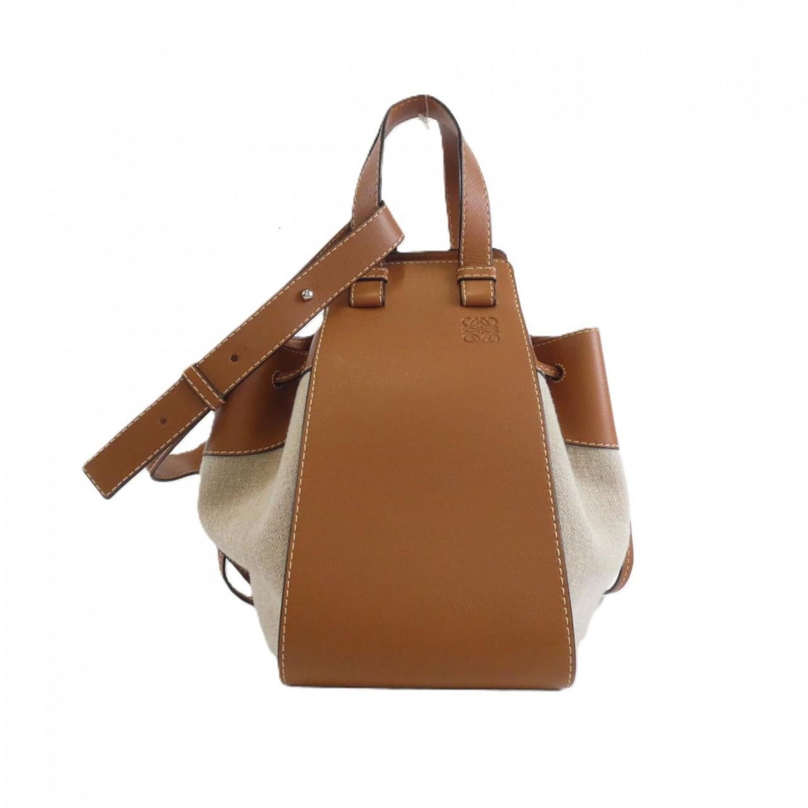 Leather Loewe Shoulder Bag: Leather Loewe Shoulder Bag This listing features Leather Loewe Shoulder Bag. Item specifics are provided below. Item Specifics: Brand: Loewe Type: Shoulder Bag Material: Leather Leather/Fur Type: Calf