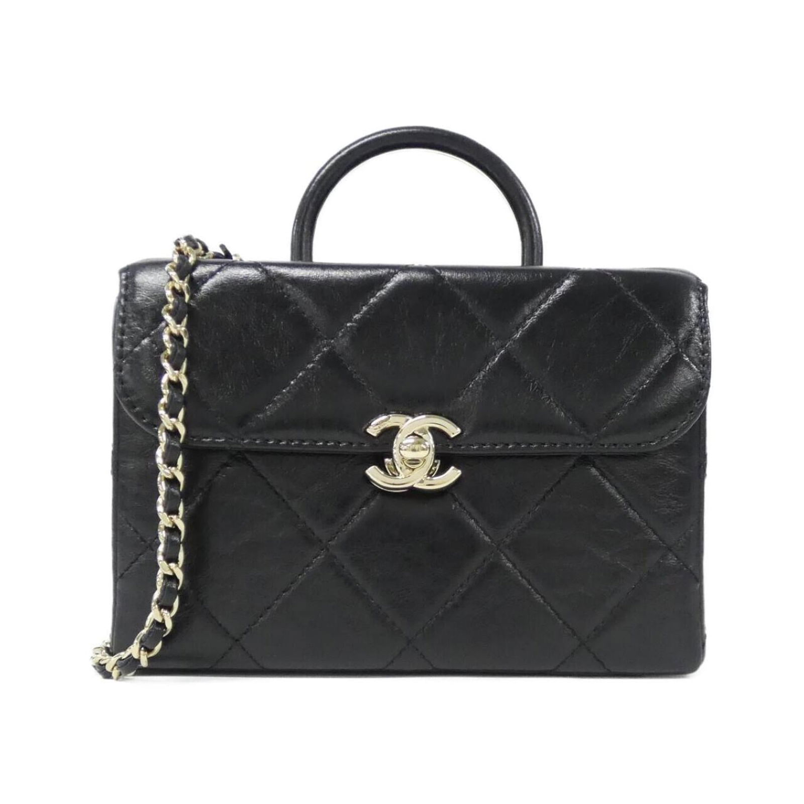 Leather Chanel Handbag: Leather Chanel Handbag This listing features Leather Chanel Handbag. Item specifics are provided below. Item Specifics: Brand: Chanel Type: Handbag Material: Leather Leather/Fur Type: Calfskin