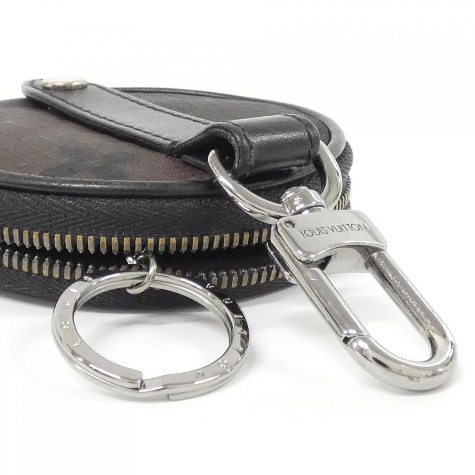 Nylon Louis Vuitton Pouch - 7