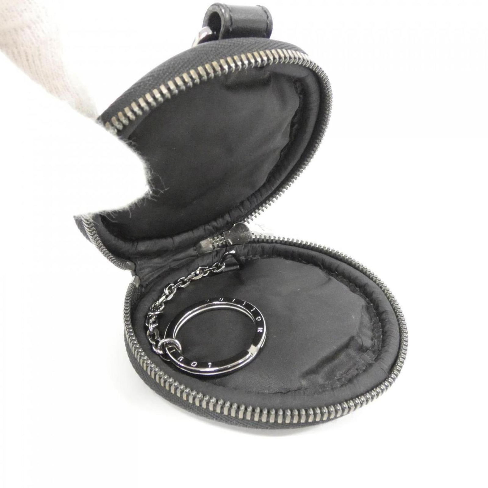 Nylon Louis Vuitton Pouch - 8