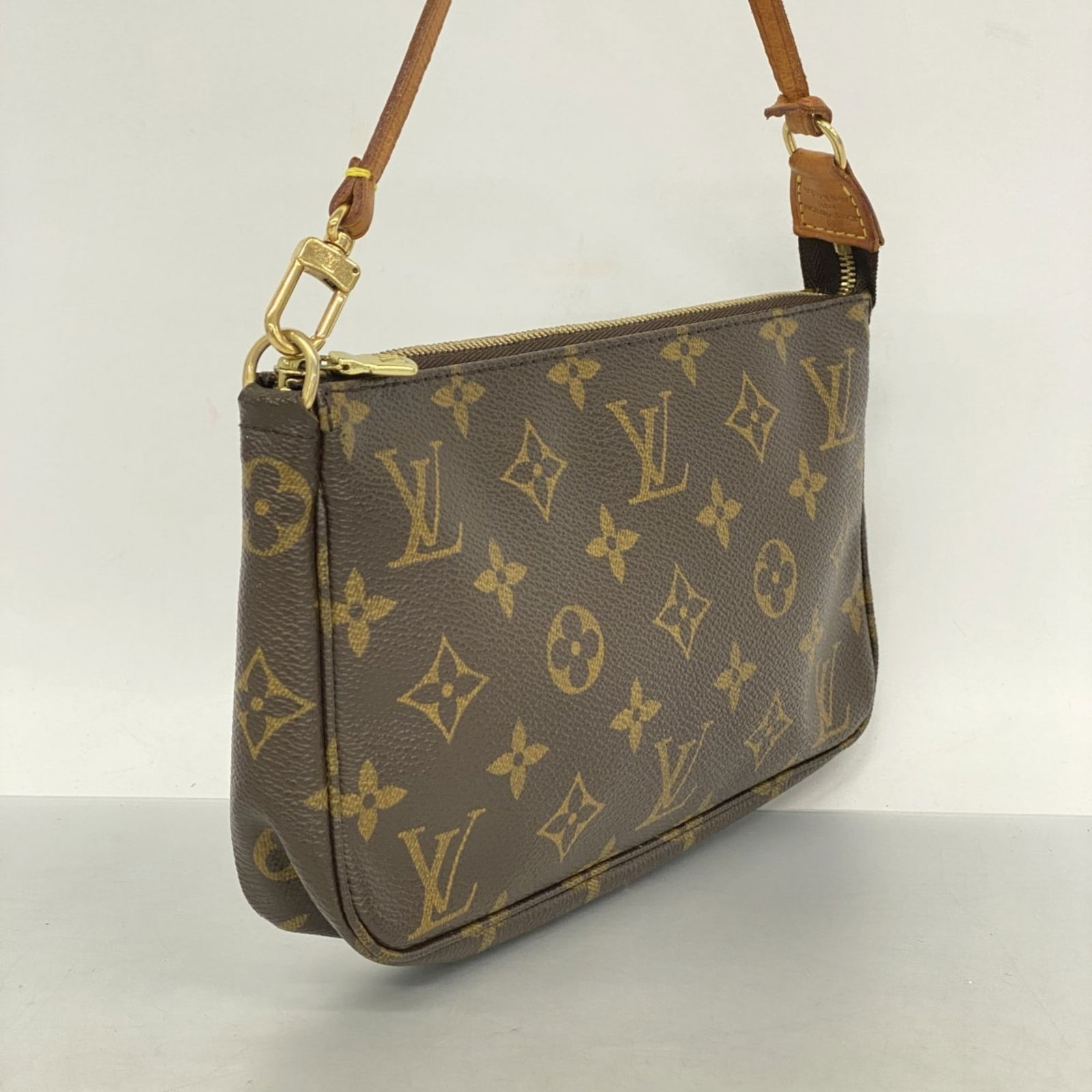 Pouch Louis Vuitton - 2