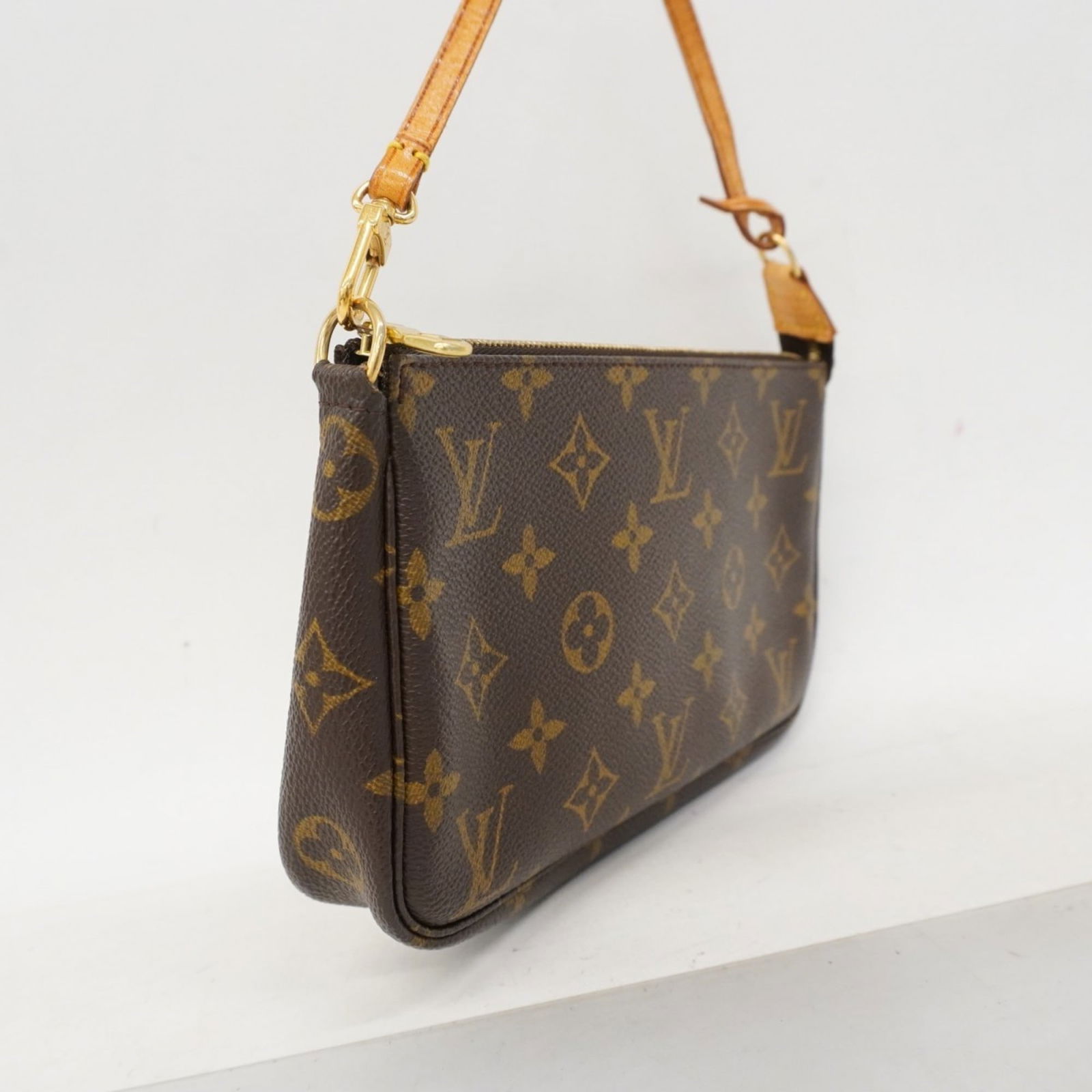 Pouch Louis Vuitton - 2