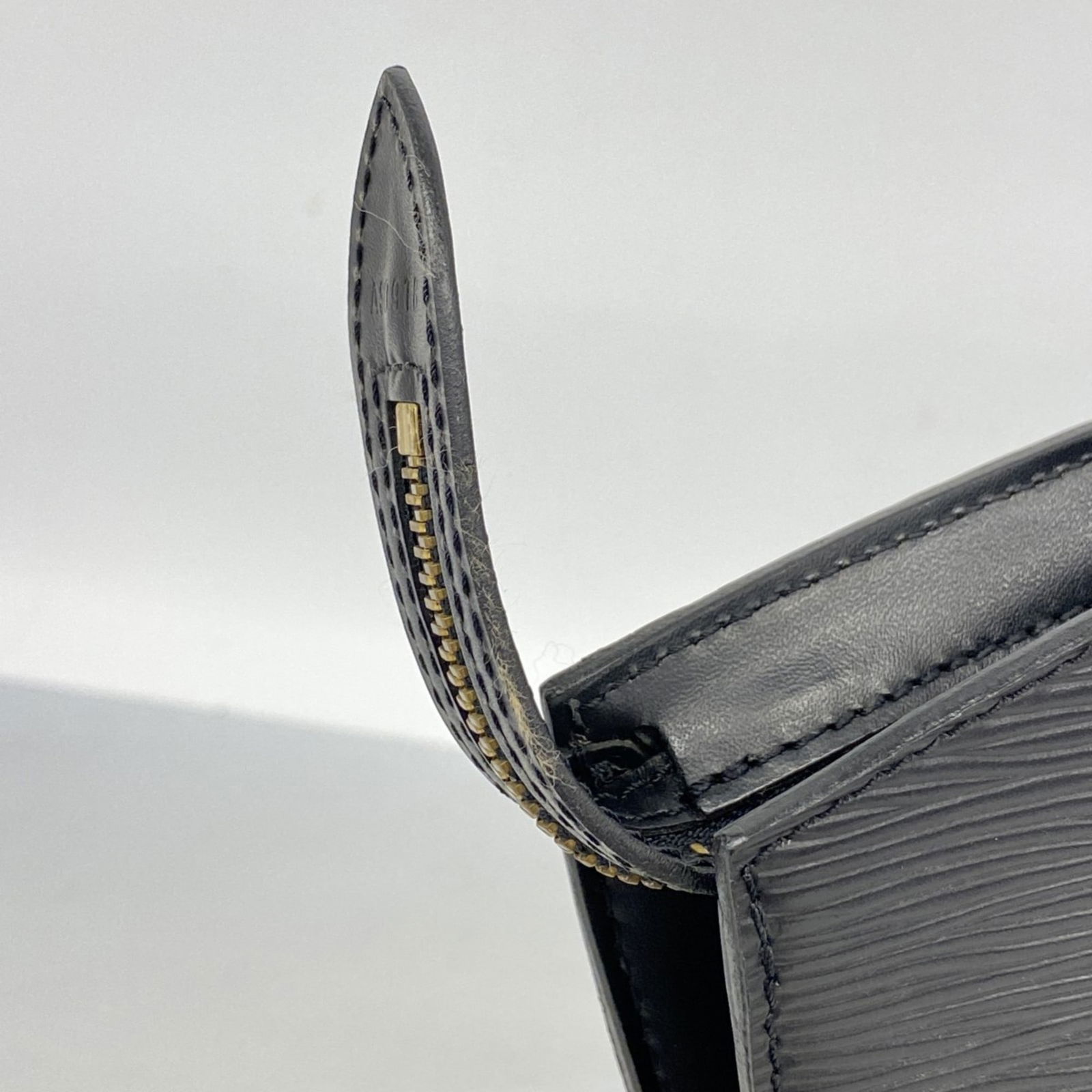 Handbag Louis Vuitton - 9