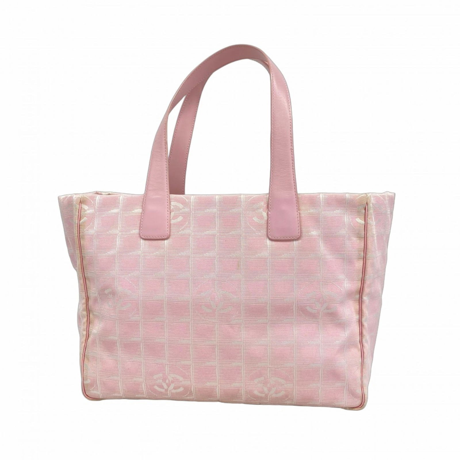 Nylon Chanel Tote Bag: Nylon Chanel Tote Bag This listing features Nylon Chanel Tote Bag. Item specifics are provided below. Item Specifics: Brand: Chanel Type: Tote Bag Material: Nylon Color: Pink Hardware Color: Champagne