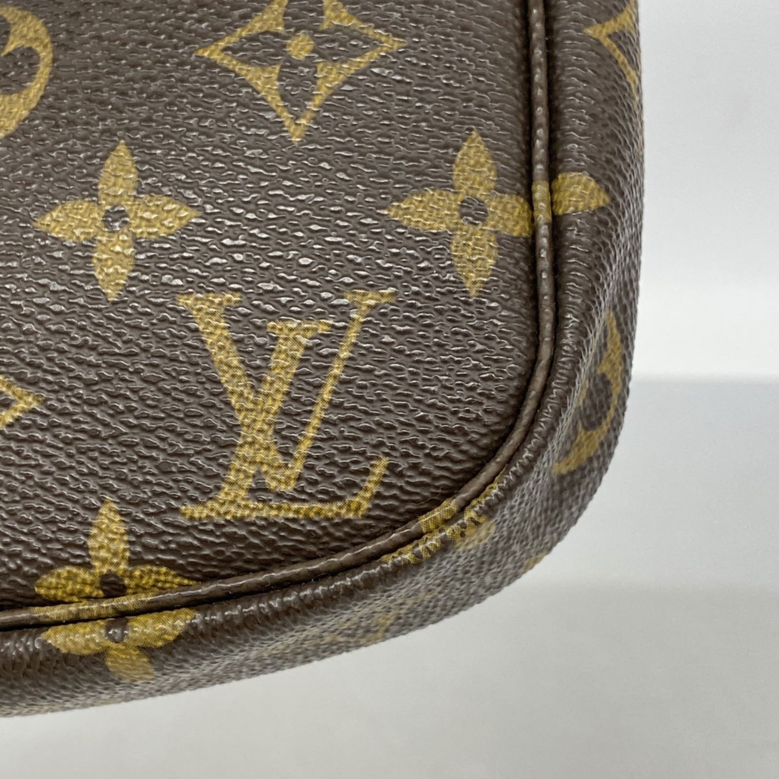 Pouch Louis Vuitton - 8