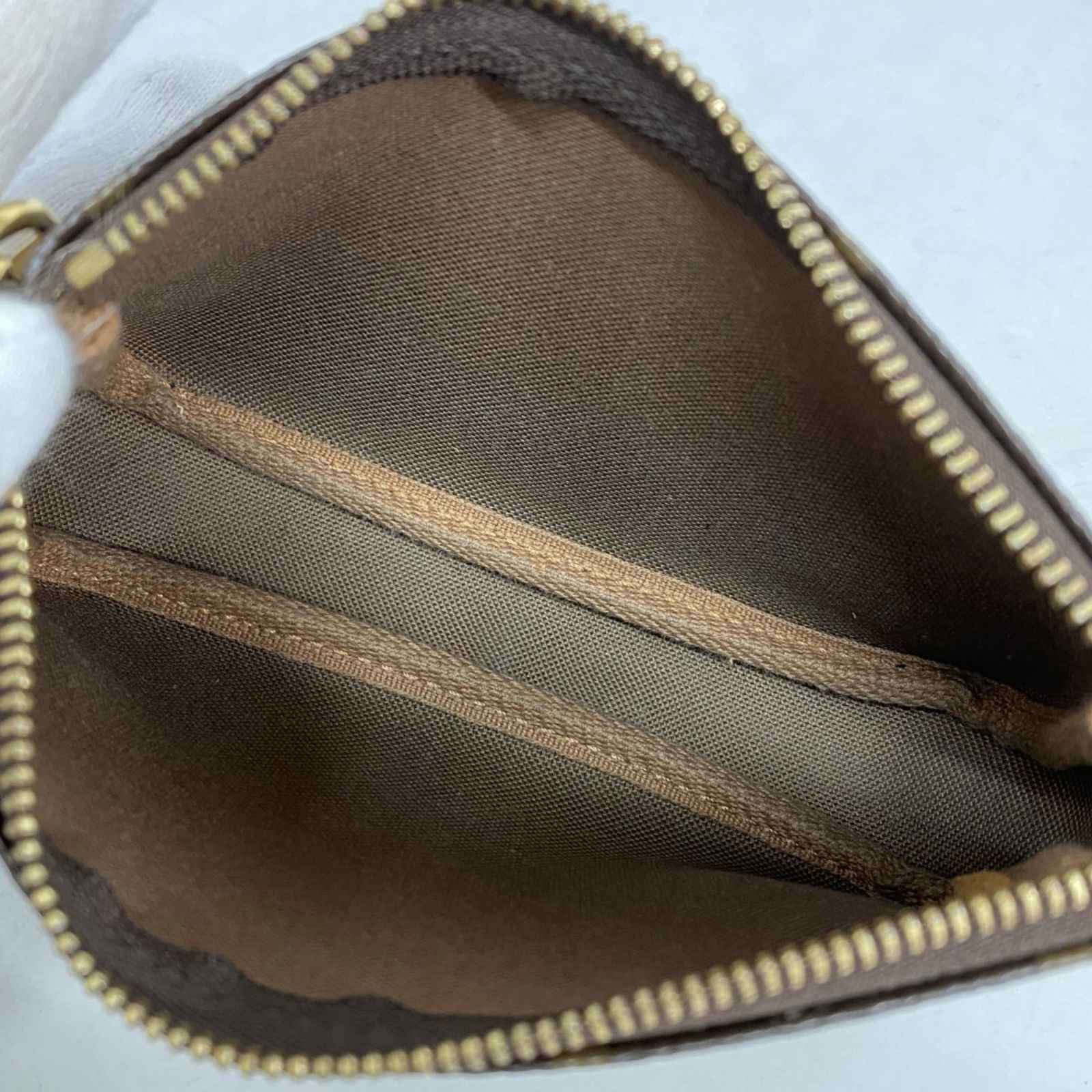 Pouch Louis Vuitton - 4