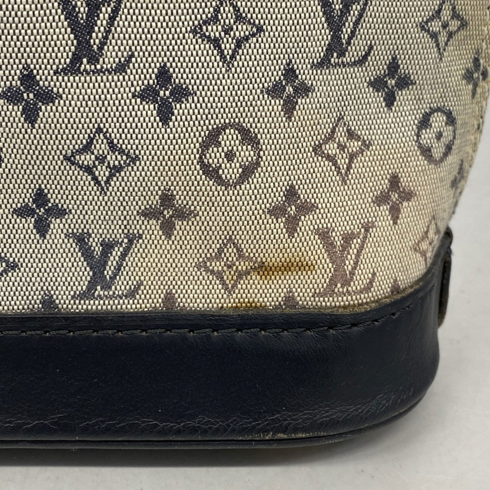 Handbag Louis Vuitton - 11