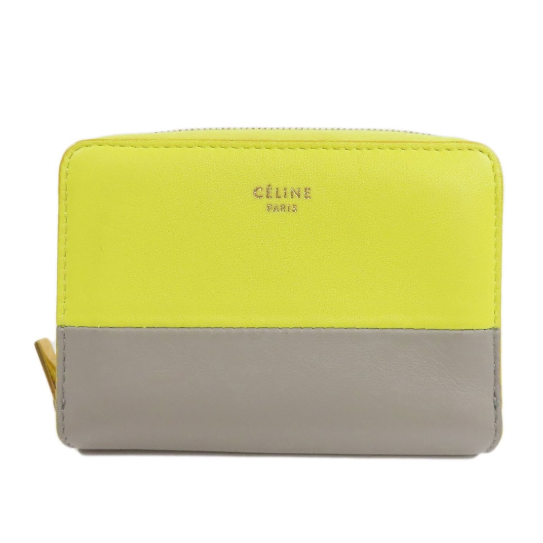 Leather CELINE logo coin purse: Leather CELINE logo coin purse This listing features Leather CELINE logo coin purse. Item specifics are provided below. Item Specifics: Brand: CELINE Style: coin purse Material: Leather Color:
