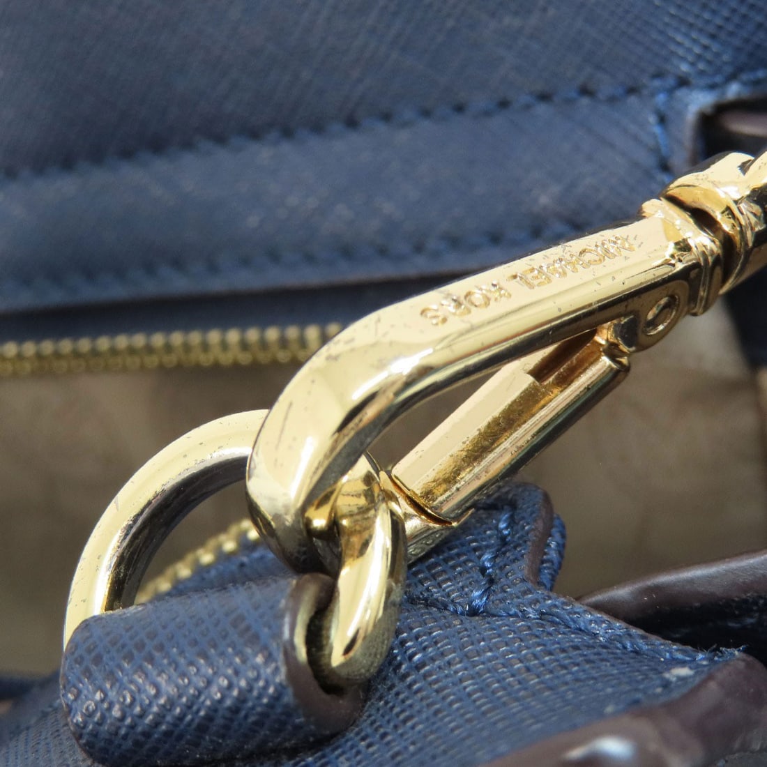 PVC Michael Kors logo Shoulder Bag - 11