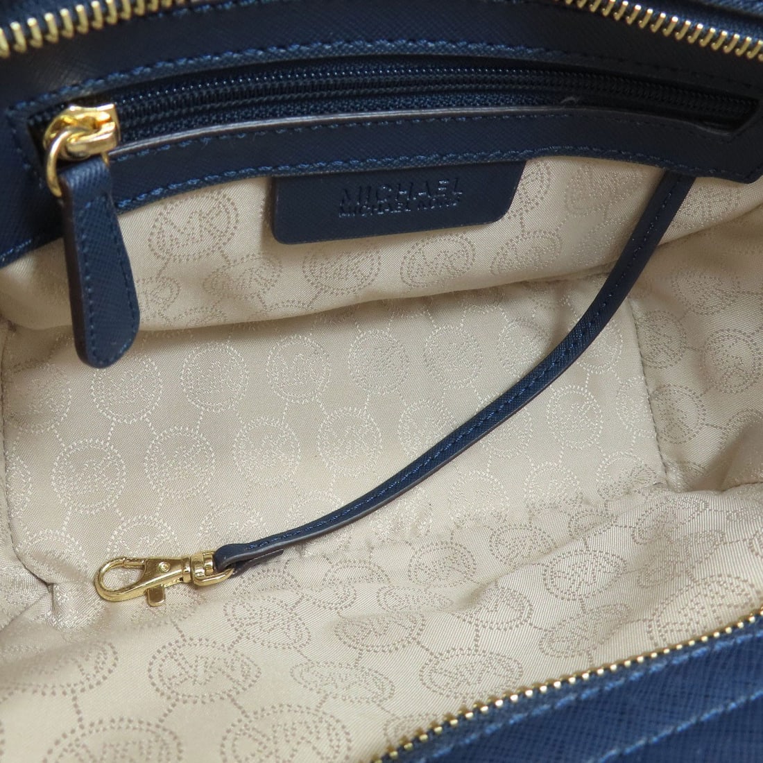 PVC Michael Kors logo Shoulder Bag - 5