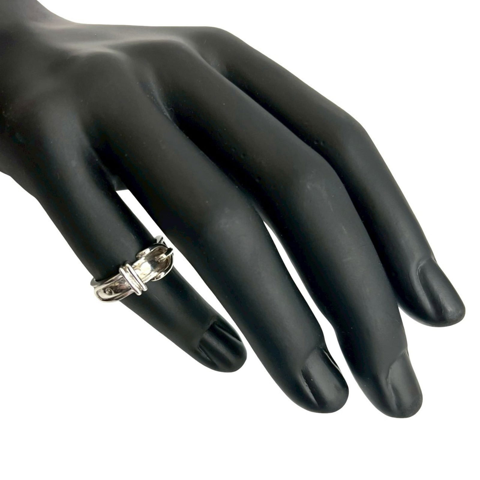 925 Hermes Band Ring Silver: 925 Hermes Band Ring Silver This listing features 925 Hermes Band Ring Silver. Item specifics are provided below. Item Specifics: Brand: Hermes Type: Band Ring Gender: Women Color: Silver Material: Si