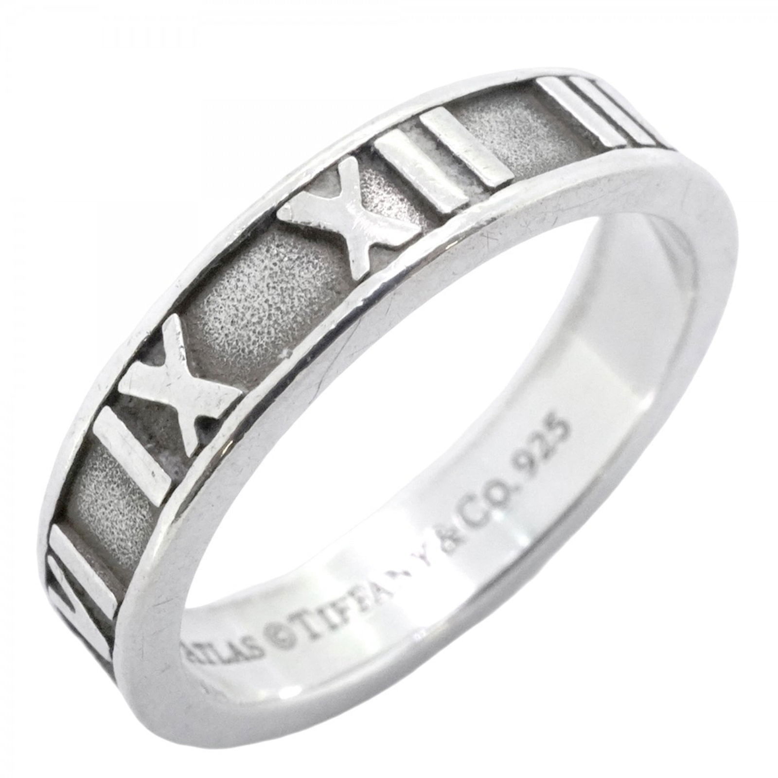 925 Tiffany Band Ring Silver: 925 Tiffany Band Ring Silver This listing features 925 Tiffany Band Ring Silver. Item specifics are provided below. Item Specifics: Brand: Tiffany Type: Band Ring Gender: Women Material: Silver 925