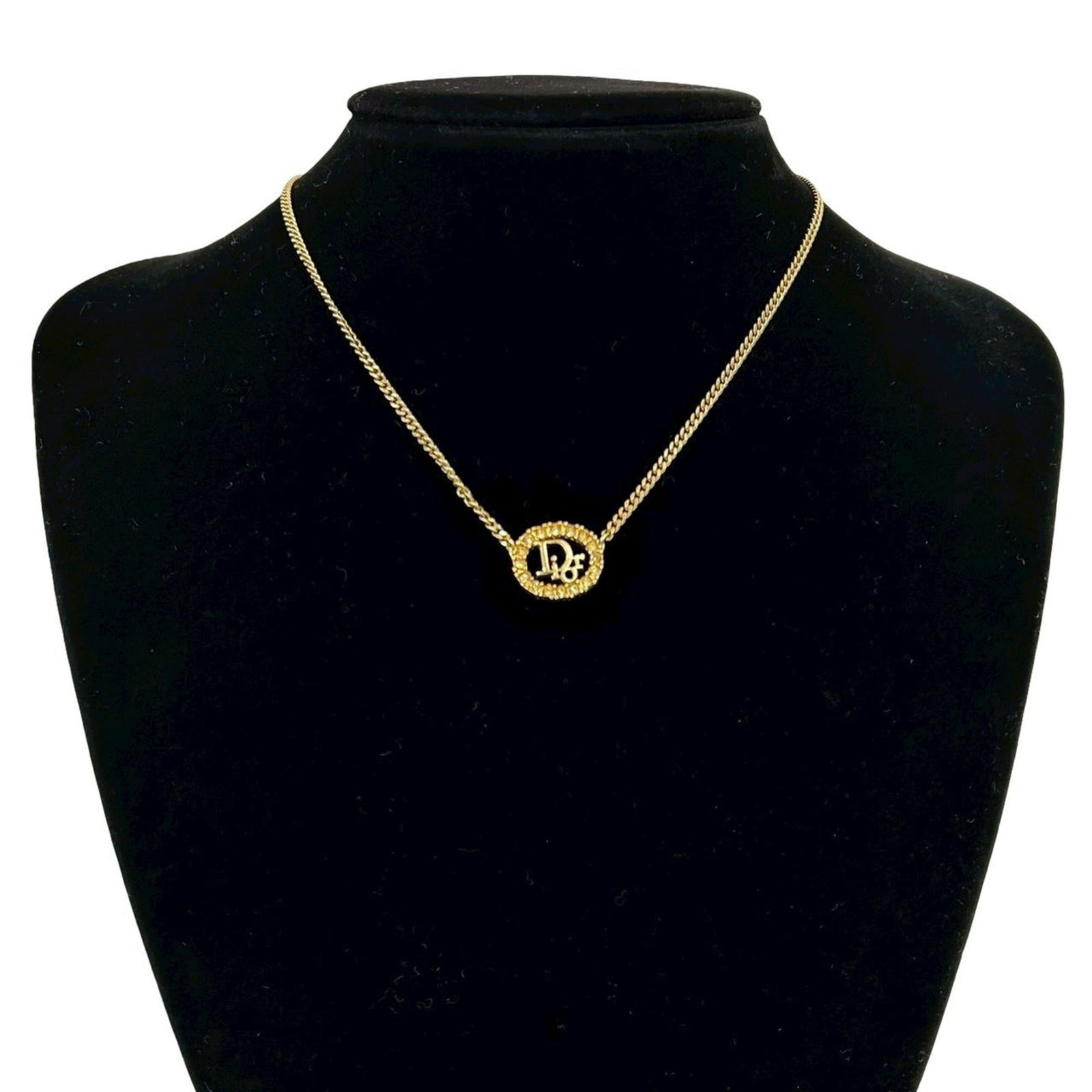 92796 Christian Dior Logo Motif GP Rhinestone Chain Necklace Pendant Gold: 92796 Christian Dior Logo Motif GP Rhinestone Chain Necklace Pendant Gold This listing features 92796 Christian Dior Logo Motif GP Rhinestone Chain Necklace Pendant Gold. Item specifics are provided