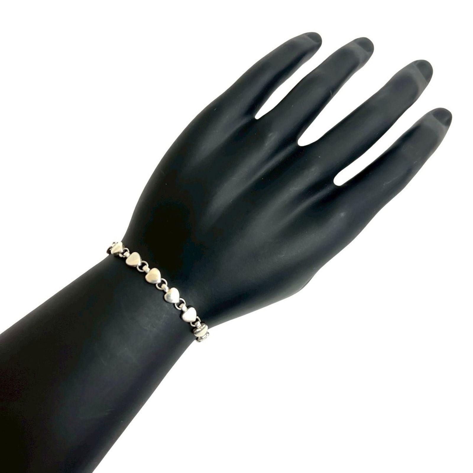 925 Tiffany Charm Bracelet Silver: 925 Tiffany Charm Bracelet Silver This listing features 925 Tiffany Charm Bracelet Silver. Item specifics are provided below. Item Specifics: Brand: Tiffany Type: Charm Bracelet Gender: Women Material