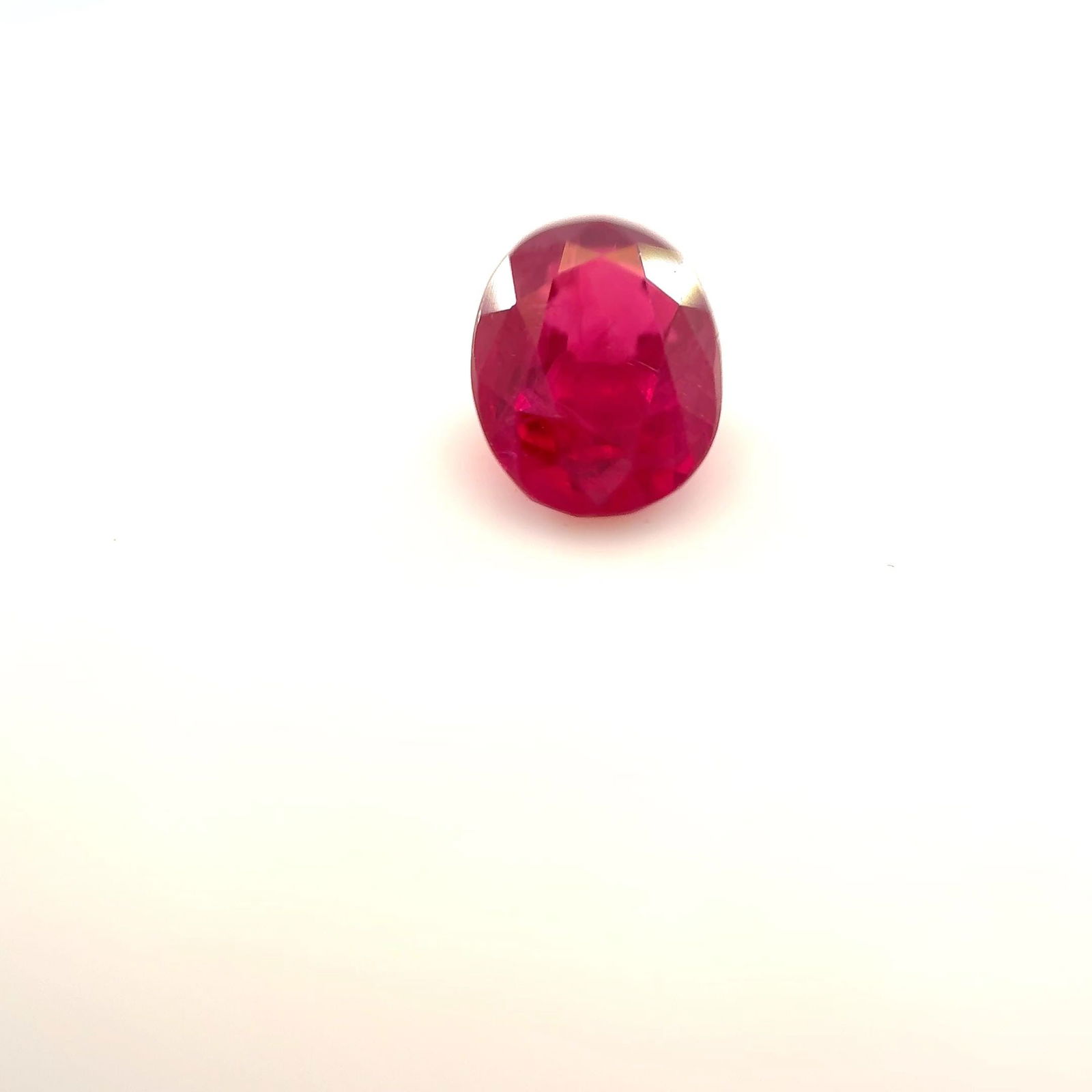 Loose Ruby Gemstone - Oval 1.07ct Red SI: Loose Ruby Gemstone - Oval 1.07ct Red SI This listing features Loose Ruby Gemstone - Oval 1.07ct Red SI. Item specifics are provided below. Item Specifics: Type: Ruby Carat: 1.07 Cut: Faceted Color: R