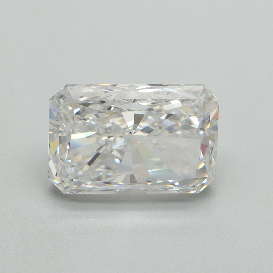 Loose Lab Diamond - GIA Radiant 3.62ct E VVS2: Loose Lab Diamond - GIA Radiant 3.62ct E VVS2 This listing features Loose Lab Diamond - GIA Radiant 3.62ct E VVS2. Item specifics are provided below. Item Specifics: Source: This Is A Real Diamond