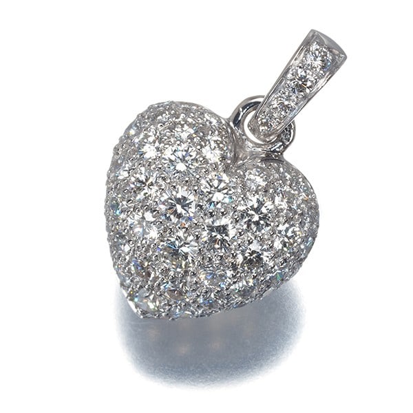 Gold Cartier Pendant Diamond Heart Paved Lm 18K 750 White: Gold Cartier Pendant Diamond Heart Paved Lm 18K 750 White This listing features Gold Cartier Pendant Diamond Heart Paved Lm 18K 750 White. Item specifics are provided below. Item Specifics: Brand: