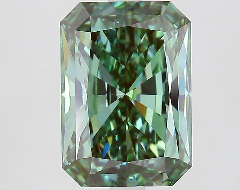 Loose Lab Diamond - IGI Radiant 4.09ct Fancy Vivid Green VVS2: Loose Lab Diamond - IGI Radiant 4.09ct Fancy Vivid Green VVS2 This listing features Loose Lab Diamond - IGI Radiant 4.09ct Fancy Vivid Green VVS2. Item specifics are provided below. Item Specifics: