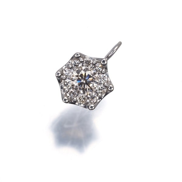Platinum Estelle Pendant Diamond 0.31Ct Paved 900: Platinum Estelle Pendant Diamond 0.31Ct Paved 900 This listing features Platinum Estelle Pendant Diamond 0.31Ct Paved 900. Item specifics are provided below. Item Specifics: Country Of Origin: Japan