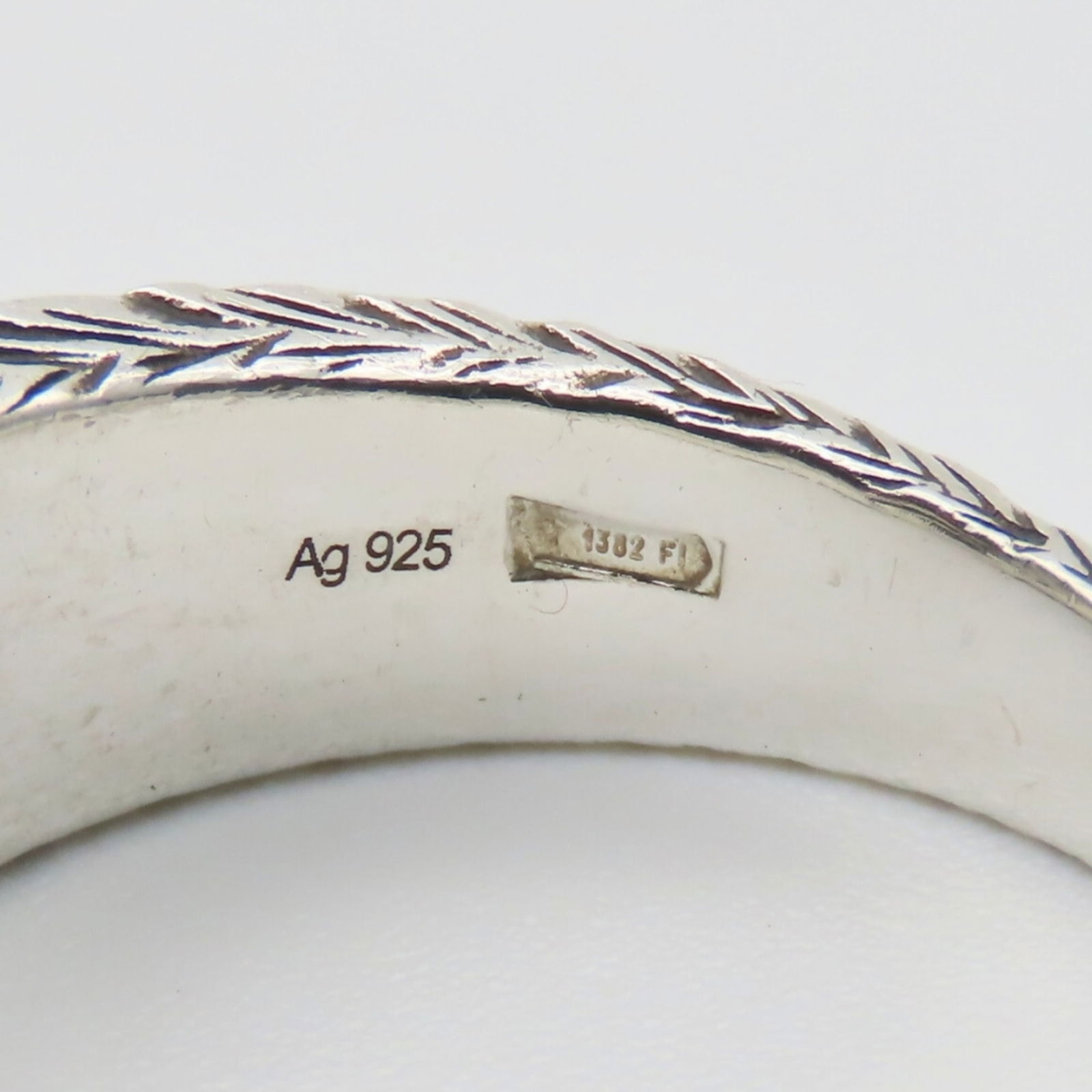 925 Gucci Band Ring Silver - 11