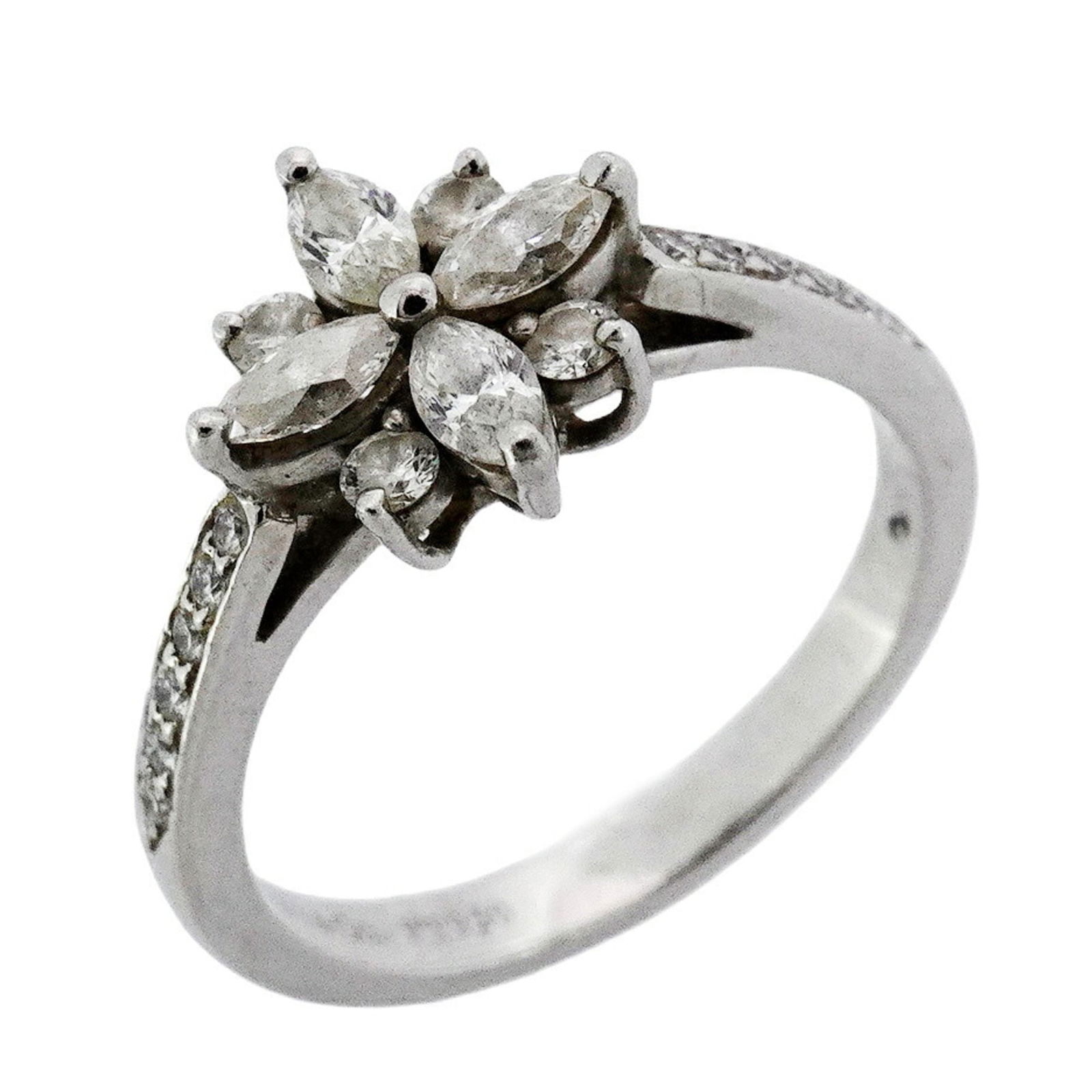 950 Tiffany Band Ring Platinum: 950 Tiffany Band Ring Platinum This listing features 950 Tiffany Band Ring Platinum. Item specifics are provided below. Item Specifics: Brand: Tiffany Type: Band Ring Gender: Women Material: