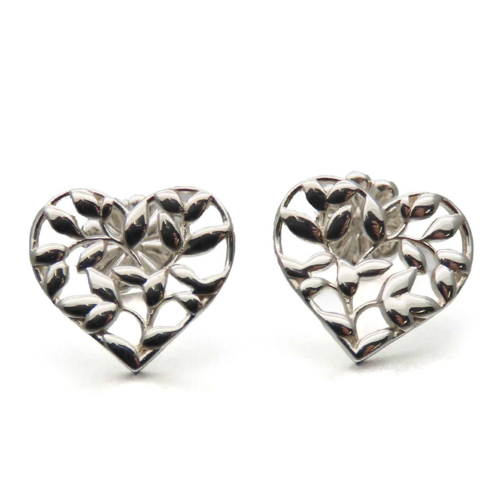 925 Tiffany Stud Earrings Silver: 925 Tiffany Stud Earrings Silver This listing features 925 Tiffany Stud Earrings Silver. Item specifics are provided below. Item Specifics: Brand: Tiffany Type: Stud Earrings Gender: Women Material: S