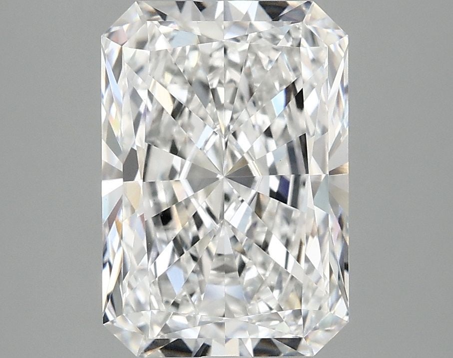 Loose Lab Diamond - IGI Radiant 3.08ct E VVS2: Loose Lab Diamond - IGI Radiant 3.08ct E VVS2 This listing features Loose Lab Diamond - IGI Radiant 3.08ct E VVS2. Item specifics are provided below. Item Specifics: Source: This Is A Real Diamond