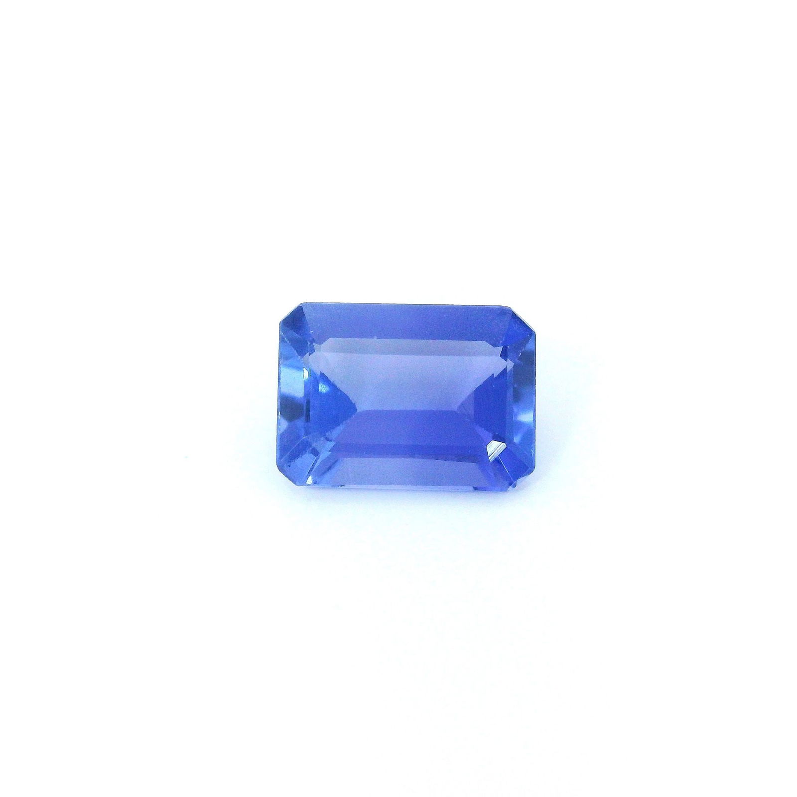 Loose Tanzanite Gemstone - IGI Octagonal 1.47ct Violet EC: Loose Tanzanite Gemstone - IGI Octagonal 1.47ct Violet EC This listing features Loose Tanzanite Gemstone - IGI Octagonal 1.47ct Violet EC. Item specifics are provided below. Item Specifics: Type: