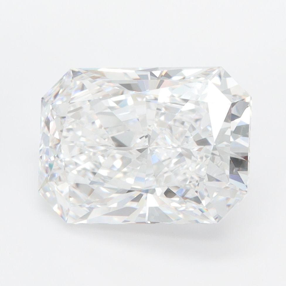 Loose Lab Diamond - IGI Radiant 3.11ct D IF: Loose Lab Diamond - IGI Radiant 3.11ct D IF This listing features Loose Lab Diamond - IGI Radiant 3.11ct D IF. Item specifics are provided below. Item Specifics: Source: This Is A Real Diamond Grown