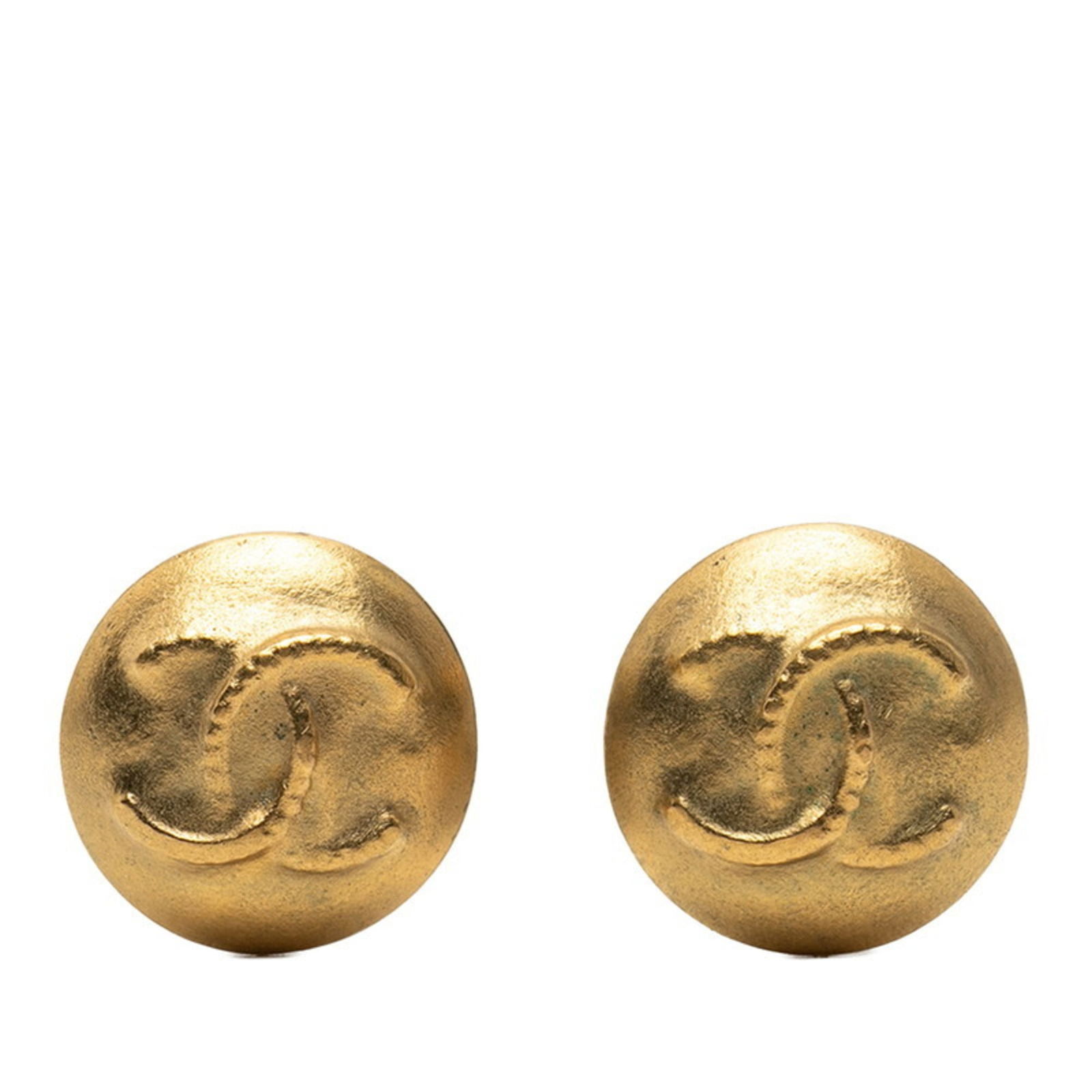 Plating Chanel Clip Earrings Gold: Plating Chanel Clip Earrings Gold This listing features Plating Chanel Clip Earrings Gold. Item specifics are provided below. Item Specifics: Brand: Chanel Type: Clip Earrings Gender: Women