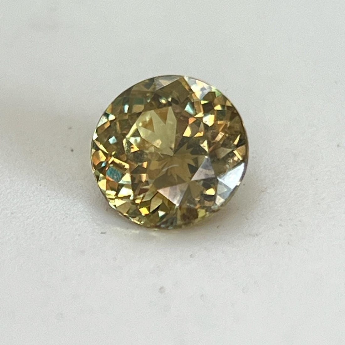 Loose Garnet Gemstone - Round 1.0ct Green SI: Loose Garnet Gemstone - Round 1.0ct Green SI This listing features Loose Garnet Gemstone - Round 1.0ct Green SI. Item specifics are provided below. Item Specifics: Type: Garnet Carat: 1.0 Cut: