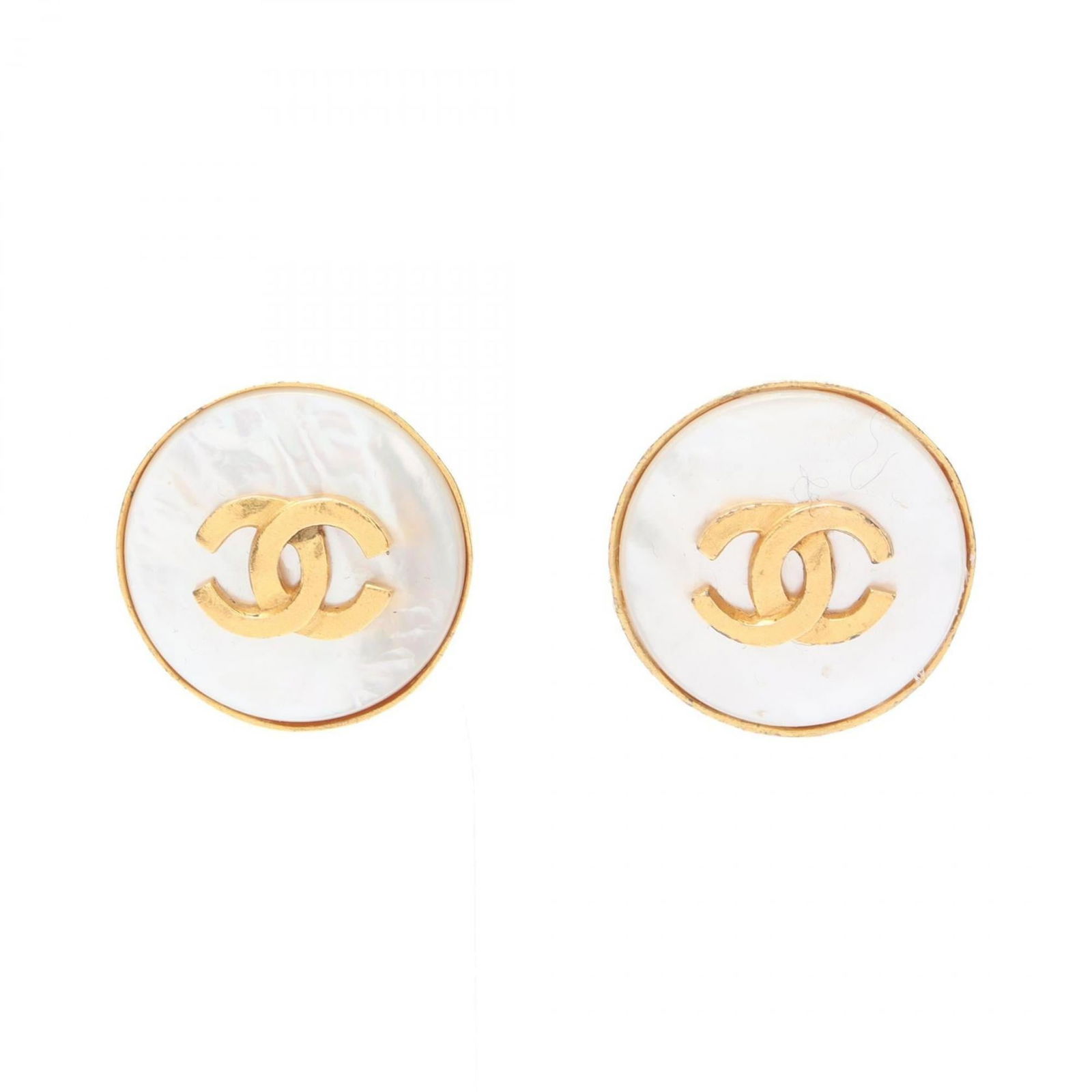 Plating Chanel Clip Earrings Gold: Plating Chanel Clip Earrings Gold This listing features Plating Chanel Clip Earrings Gold. Item specifics are provided below. Item Specifics: Brand: Chanel Type: Clip Earrings Gender: Women