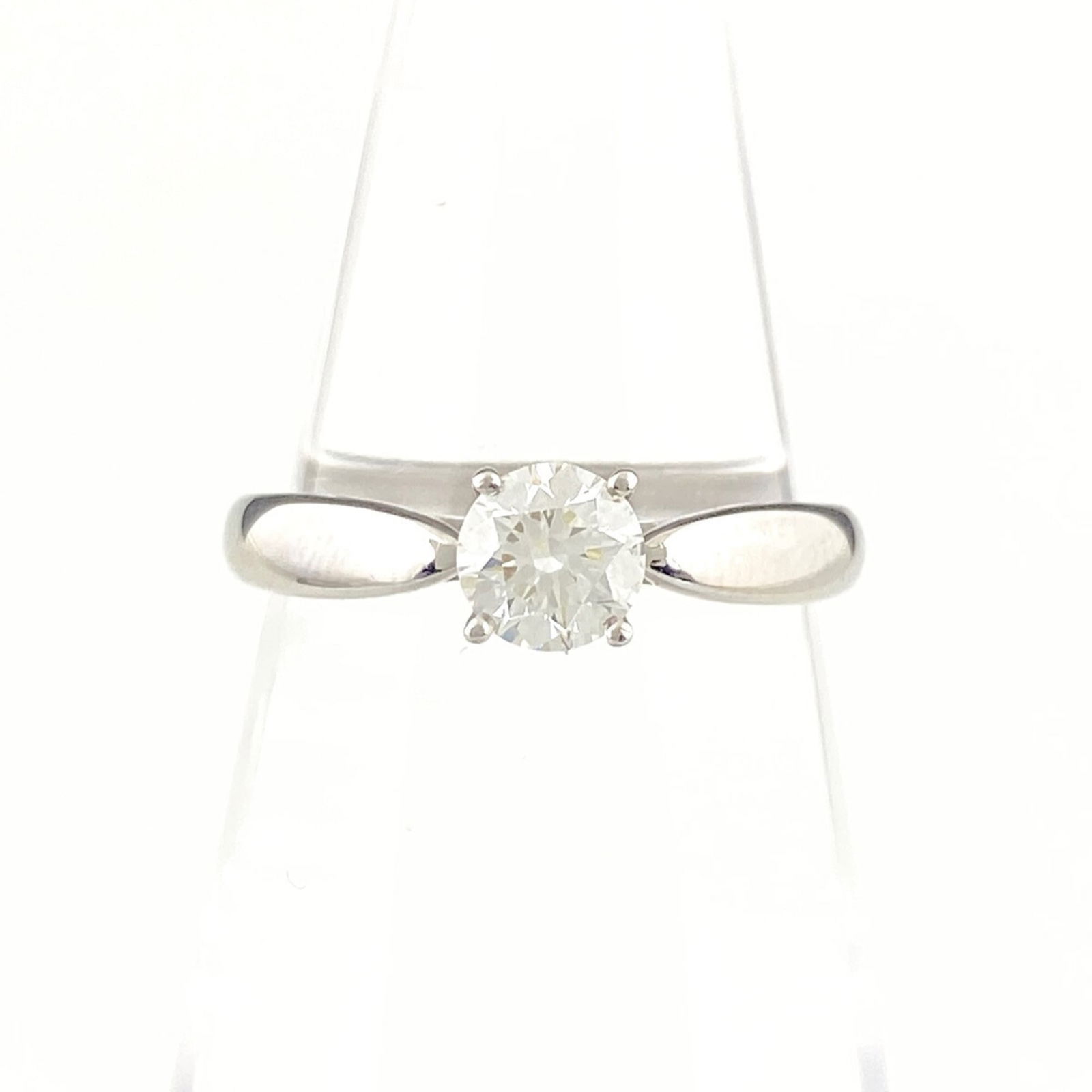 950 Tiffany Band Ring Platinum: 950 Tiffany Band Ring Platinum This listing features 950 Tiffany Band Ring Platinum. Item specifics are provided below. Item Specifics: Brand: Tiffany Type: Band Ring Gender: Women Material: