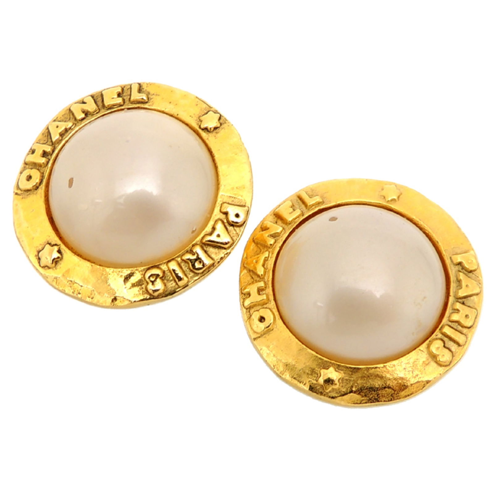 Plating Chanel Clip Earrings Gold: Plating Chanel Clip Earrings Gold This listing features Plating Chanel Clip Earrings Gold. Item specifics are provided below. Item Specifics: Brand: Chanel Type: Clip Earrings Gender: Women