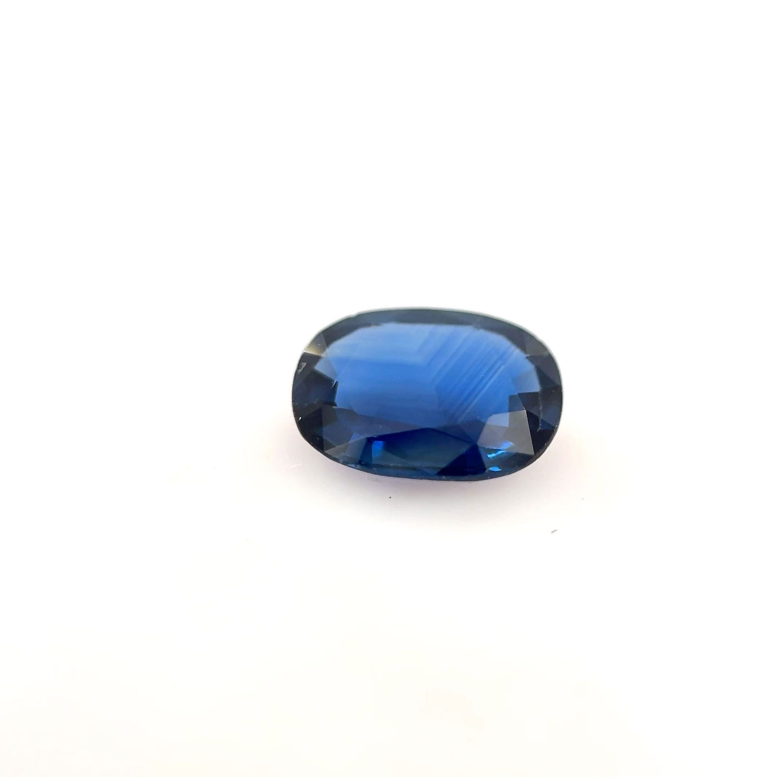 Loose Sapphire Gemstone - Oval 1.04ct Blue SI: Loose Sapphire Gemstone - Oval 1.04ct Blue SI This listing features Loose Sapphire Gemstone - Oval 1.04ct Blue SI. Item specifics are provided below. Item Specifics: Type: Sapphire Carat: 1.04 Cut: